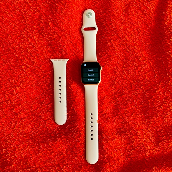 🔥🔥Apple iWatch Series 5 GPS 40mm gold case 🔥🔥 - Picture 3 of 6